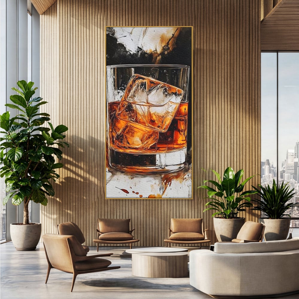 Tablou canvas cu tablou canvas cu pahar de whisky si gheata, in rama de aluminiu auriu, pe perete intr-un birou